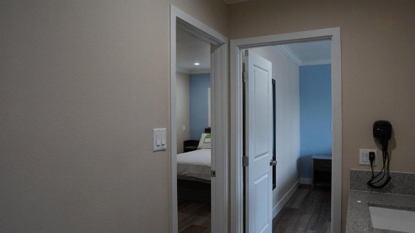 Sea Breeze Inn image 16