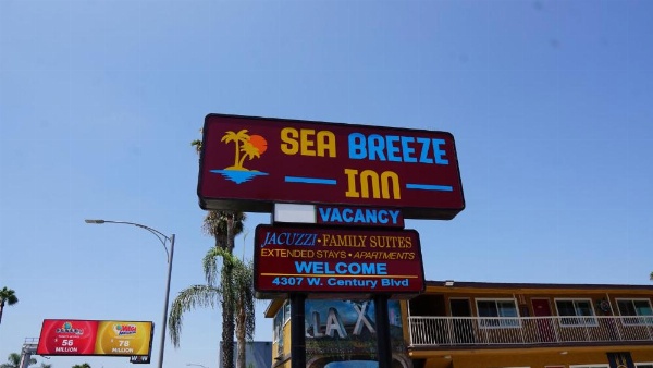Sea Breeze Inn image 27